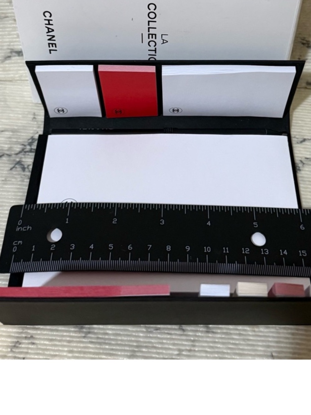 Chanel Beauty Notepad / Sticky Notes set with Pencil - Picture 13 of 14